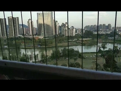 ব্যালকনিতে অদৃশ্য গ্রিল