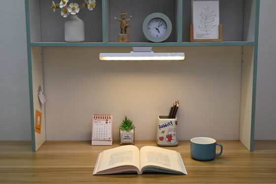 ডিমেবল LED টেবিল ল্যাম্প 5W টাচ কন্ট্রোল ইন 3500-6500K রঙের তাপমাত্রা