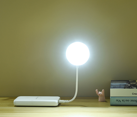 3500-6500K রঙিন LED চোখের যত্ন ইউএসবি রিচার্জেবল টেবিল ল্যাম্প মাল্টি এঙ্গেল সমন্বয় সঙ্গে