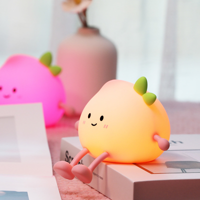 Latest Cute Peach Silicone Night Light Rechargeable Eye Protection বেডসাইড ল্যাম্প বেবি বেডরুমের জন্য রঙিন Peach Night Lighting
