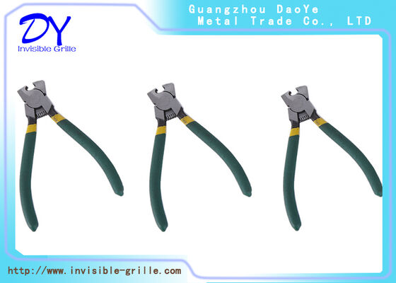 বারান্দার অদৃশ্য গ্রিল নিরাপত্তা সমাধান প্রদানের জন্য তৈরি করা হয়েছে যা আধুনিক স্থাপত্য নকশার সাথে নির্বিঘ্নে একত্রিত হয়