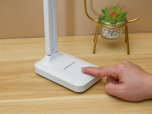 অফিস স্টাডি এবং ওয়ার্ক ডেস্ক আলোকসজ্জার জন্য 3500-6500 কে ডেস্ক ল্যাম্প 2 ডাব্লু -10 ডাব্লু এলইডি নিয়মিত উজ্জ্বলতা আলো সমাধান