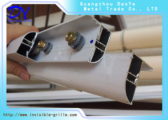 বাচ্চাদের অদৃশ্য গ্রিলের জন্য সাদা ধূসর 1.5 মিমি অ্যালুমিনিয়াম রেল ট্র্যাক